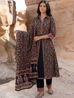 Women Paisley Printed Cotton Kurta with Trousers & With Dupatta 6