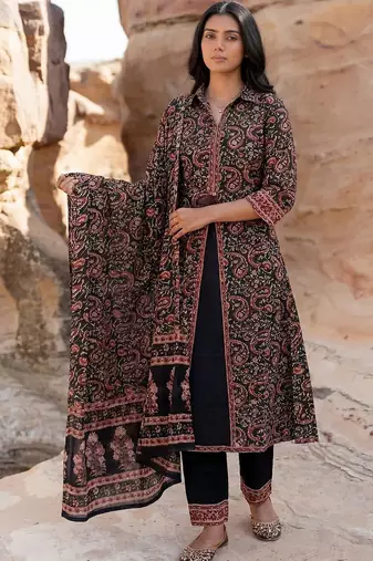 Women Paisley Printed Cotton Kurta with Trousers & With Dupatta