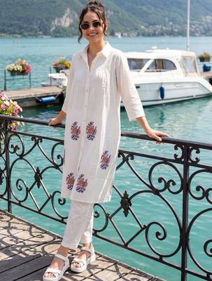 Women Floral Embroidered Thread Work Cotton Kurta with Trousers 5
