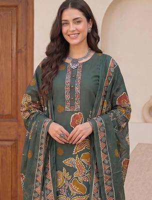 Women Ethnic Motifs Printed Cotton Kurta with Trousers & With Dupatta 2