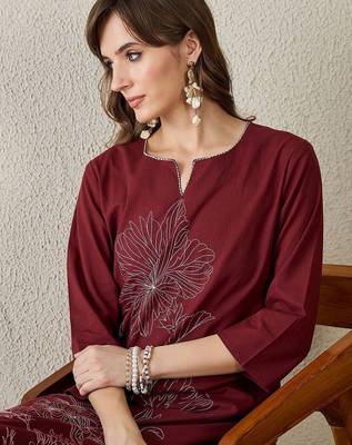 Women Floral Embroidered Thread Work Cotton Kurta with Trousers 5