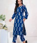 Women Ethnic Motifs Printed Beads and Stones Cotton Kurta with Trousers