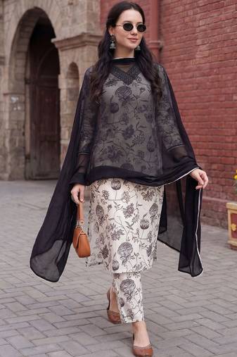 Women Floral Printed Thread Work Cotton Kurta with Trousers & With Dupatta