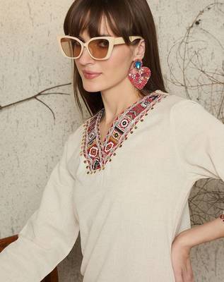 Ethnic Motifs Embroidered V-Neck Straight Thread Work Kurta With Trouser 2