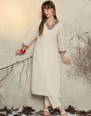 Ethnic Motifs Embroidered V-Neck Straight Thread Work Kurta With Trouser 1