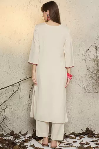 Ethnic Motifs Embroidered V-Neck Straight Thread Work Kurta With Trouser