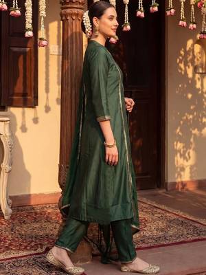 Women Panelled Liva Kurta with Trousers & With Dupatta 4