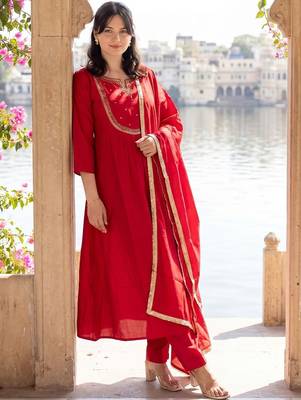 Women Embroidered Empire Thread Work Kurta with Trousers & With Dupatta 1