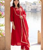 Women Embroidered Empire Thread Work Kurta with Trousers & With Dupatta