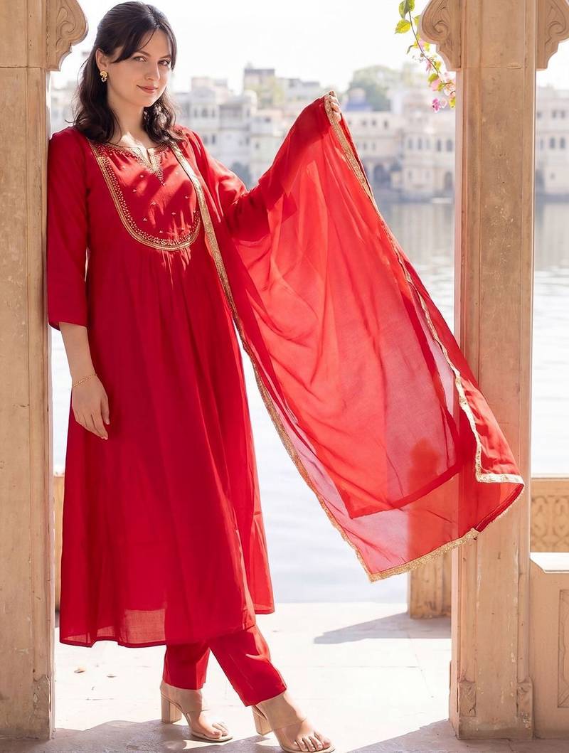 Women Embroidered Empire Thread Work Kurta with Trousers & With Dupatta