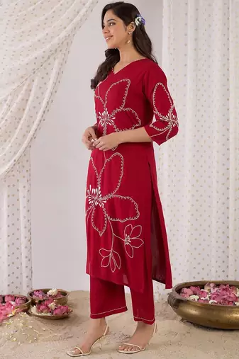 Floral Embroidered Beads And Stones Straight Kurta With Palazzos