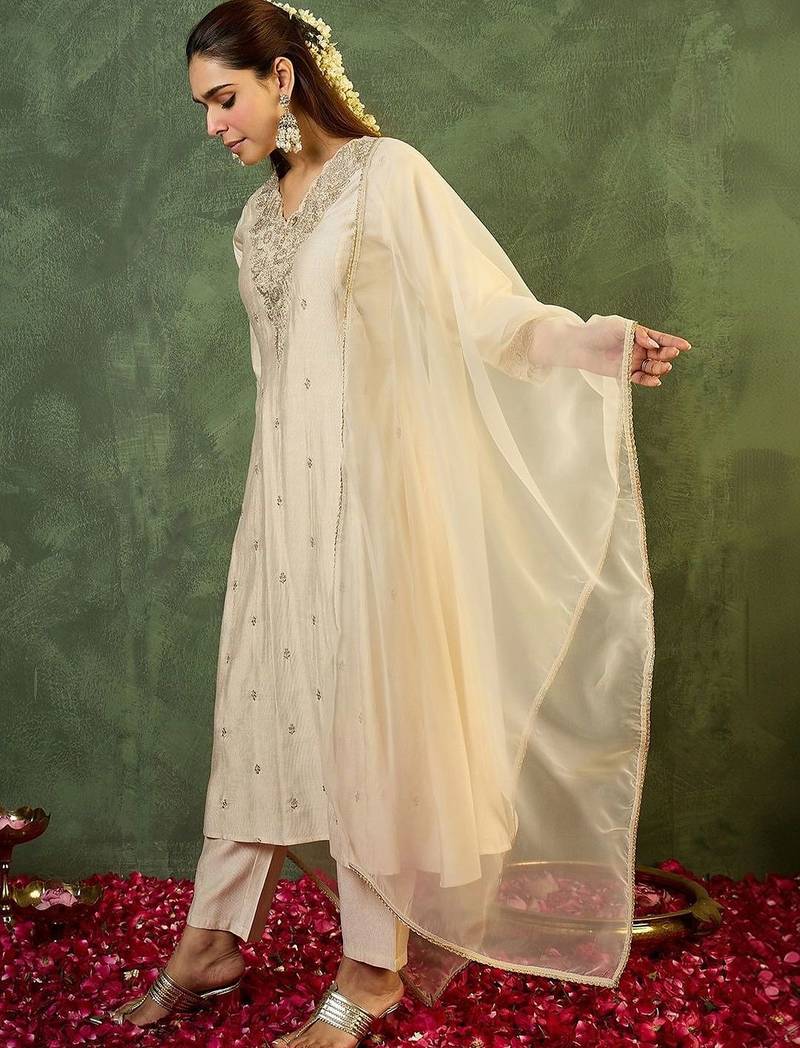 Ethnic Motifs Embroidered Panelled Thread Work Liva Kurta with Trousers & Dupatta
