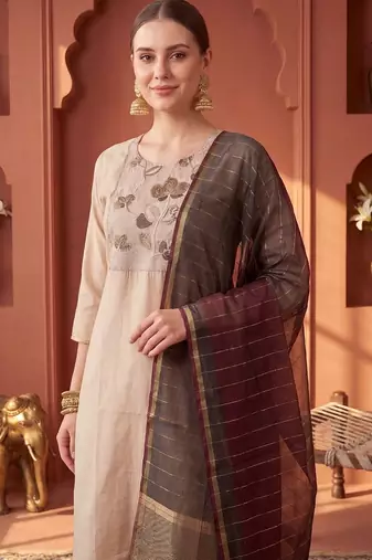 Women Ethnic Motifs Embroidered Thread Work Kurta with Trousers & With Dupatta