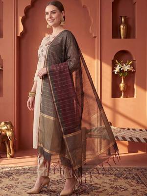Women Ethnic Motifs Embroidered Thread Work Kurta with Trousers & With Dupatta 3