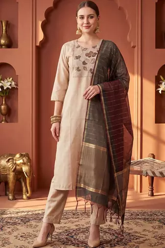 Women Ethnic Motifs Embroidered Thread Work Kurta with Trousers & With Dupatta