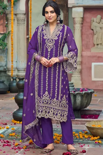 Floral Embroidered V-Neck Zari Organza Straight Kurta With Trousers And Dupatta