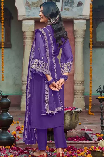 Floral Embroidered V-Neck Zari Organza Straight Kurta With Trousers And Dupatta