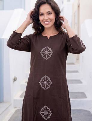 Women Ethnic Motifs Embroidered Thread Work Cotton Kurta with Trousers 2