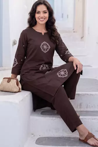 Women Ethnic Motifs Embroidered Thread Work Cotton Kurta with Trousers