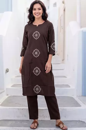 Women Ethnic Motifs Embroidered Thread Work Cotton Kurta with Trousers