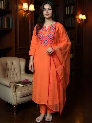 Women Geometric Embroidered V-Neck Mirror Work Kurta with Trousers & Dupatta 2