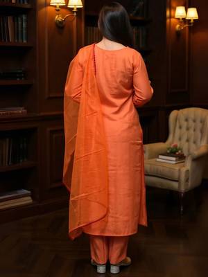 Women Geometric Embroidered V-Neck Mirror Work Kurta with Trousers & Dupatta 4