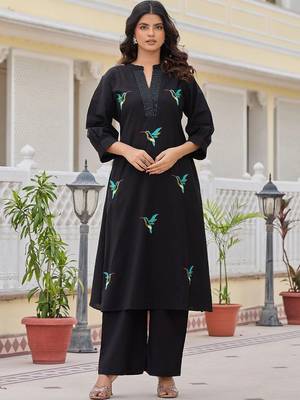Women Animal Embroidered Thread Work Cotton Kurta with Palazzos 5