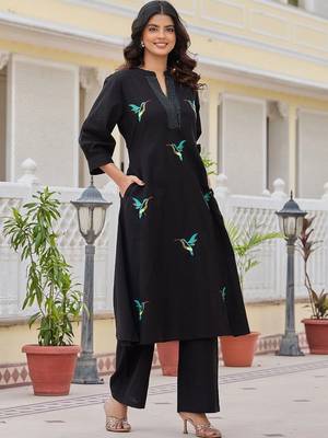 Women Animal Embroidered Thread Work Cotton Kurta with Palazzos 6