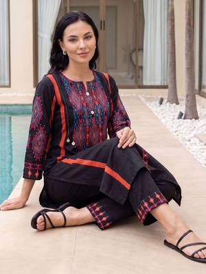 Women Ethnic Motifs Printed Cotton Kurta with Trousers 5