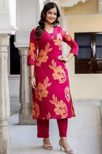 Women Floral Printed Cotton Kurta with Trousers