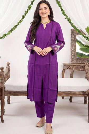 Women Ethnic Motifs Pleated Thread Work Kurta with Trousers