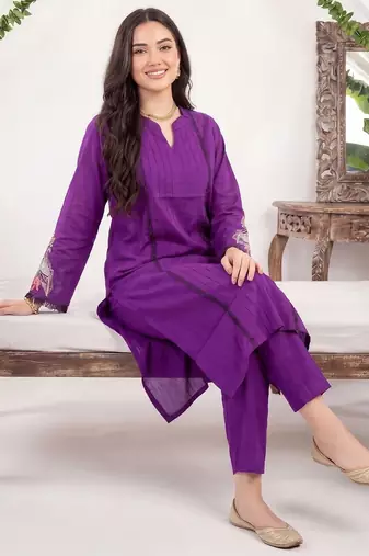 Women Ethnic Motifs Pleated Thread Work Kurta with Trousers