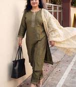 Women Thread Work Kurta with Trousers & With Dupatta