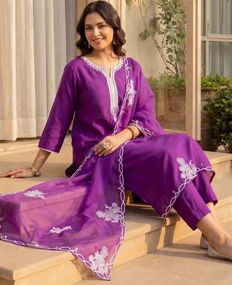 Women Ethnic Motifs Embroidered Thread Work Liva Kurta with Trousers & With Dupatta 2