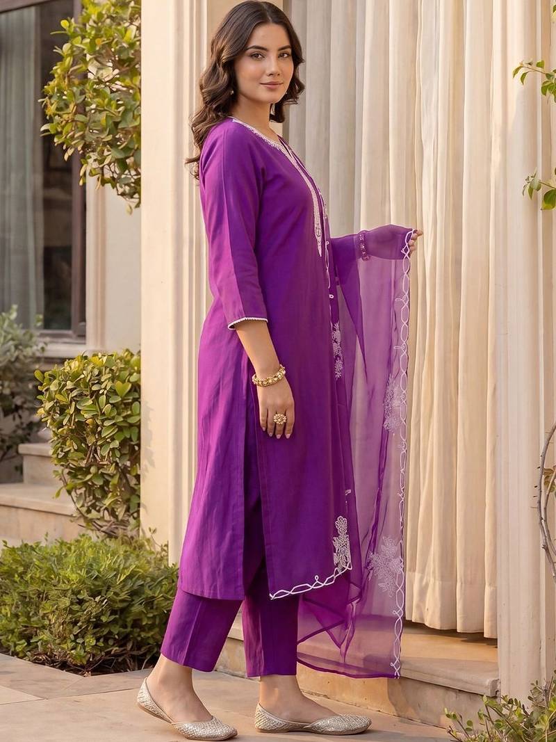 Women Ethnic Motifs Embroidered Thread Work Liva Kurta with Trousers & With Dupatta