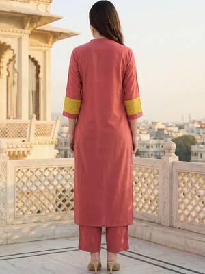 Women Colourblocked Kurta with Trousers 3