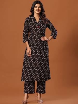 Women Ethnic Motifs Printed Cotton Kurta with Trousers 5