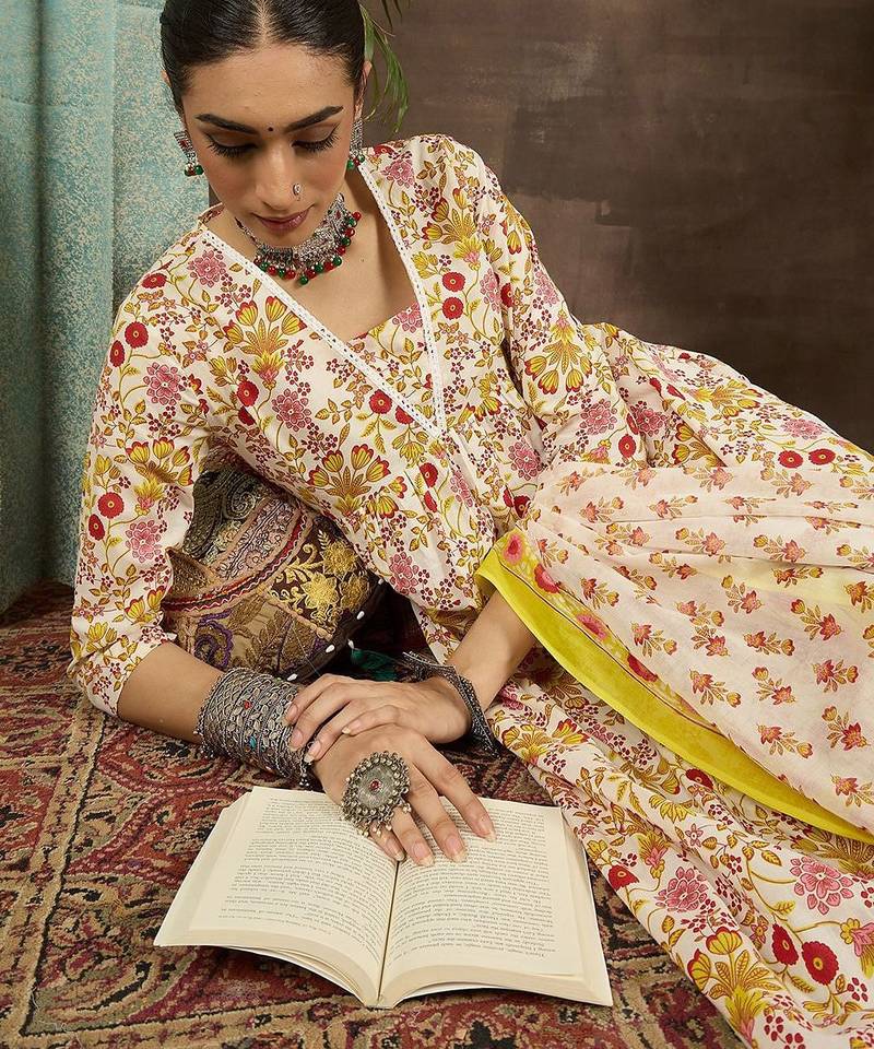 Women Floral Printed Pleated Cotton Kurta with Trousers & With Dupatta