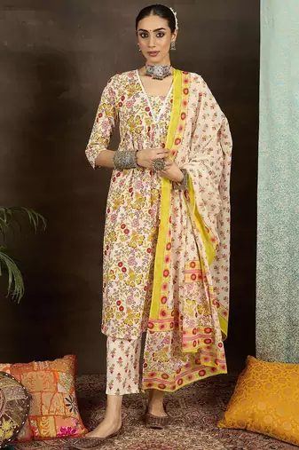 Women Floral Printed Pleated Cotton Kurta with Trousers & With Dupatta