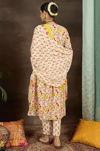 Women Floral Printed Pleated Cotton Kurta with Trousers & With Dupatta
