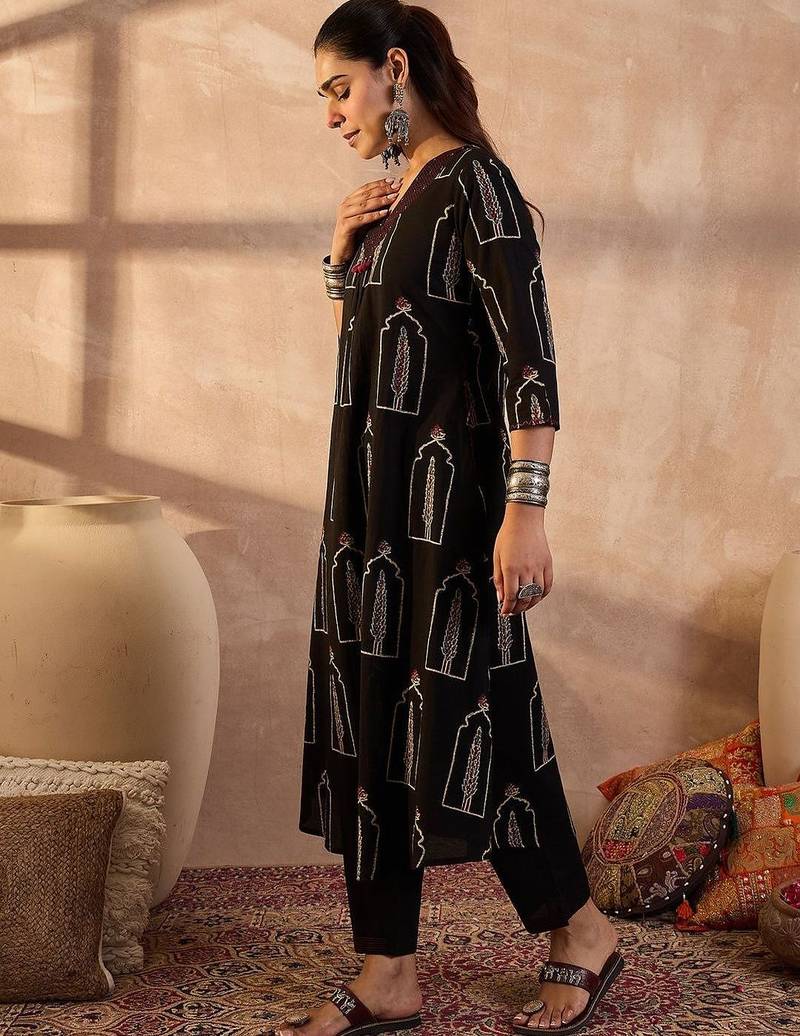 Women Ethnic Motifs Printed Sequinned Cotton Kurta with Trousers