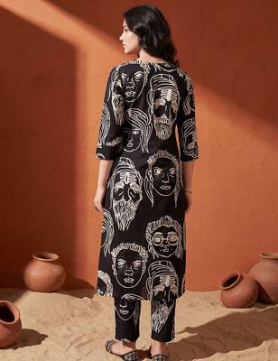 Women Printed Cotton Kurta with Trousers 4