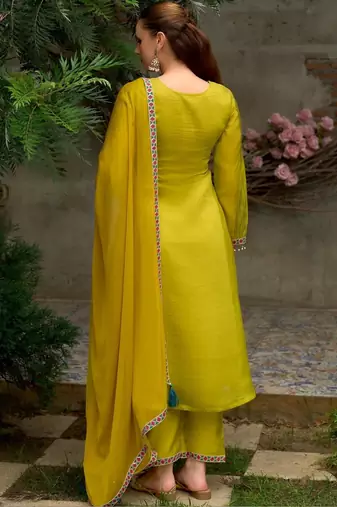 Women Ethnic Motifs Embroidered Thread Work Kurta with Palazzos & Dupatta