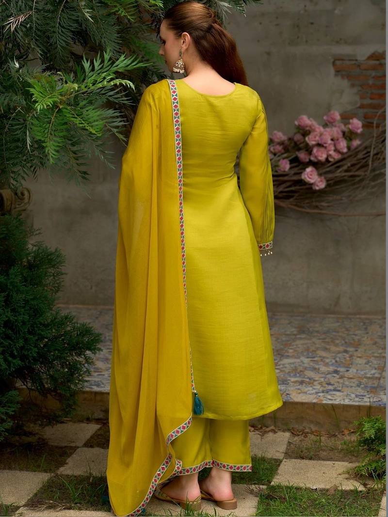 Women Ethnic Motifs Embroidered Thread Work Kurta with Palazzos & Dupatta
