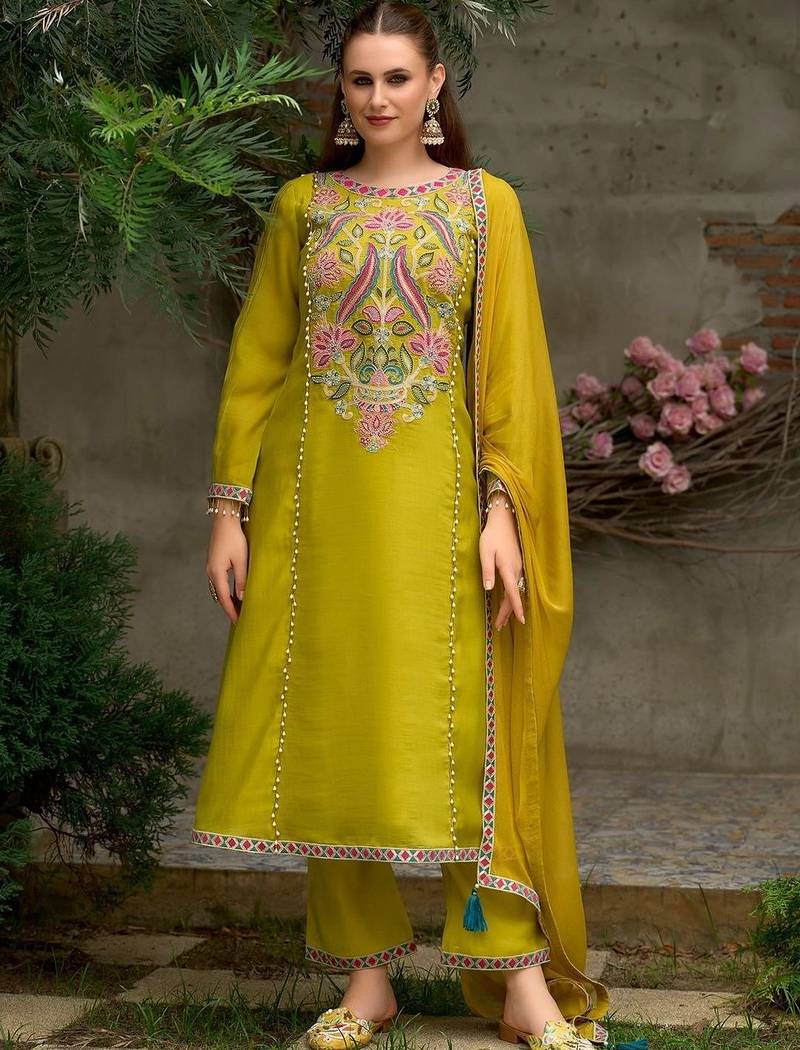 Women Ethnic Motifs Embroidered Thread Work Kurta with Palazzos & Dupatta