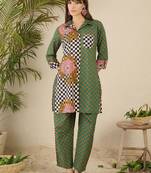 Women Checked Cotton Kurta with Trousers