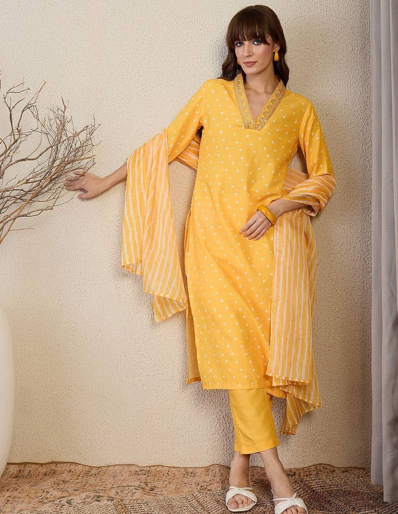 Bandhani Printed Straight Kurta With Trouser & Dupatta