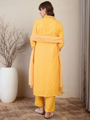 Bandhani Printed Straight Kurta With Trouser & Dupatta 4