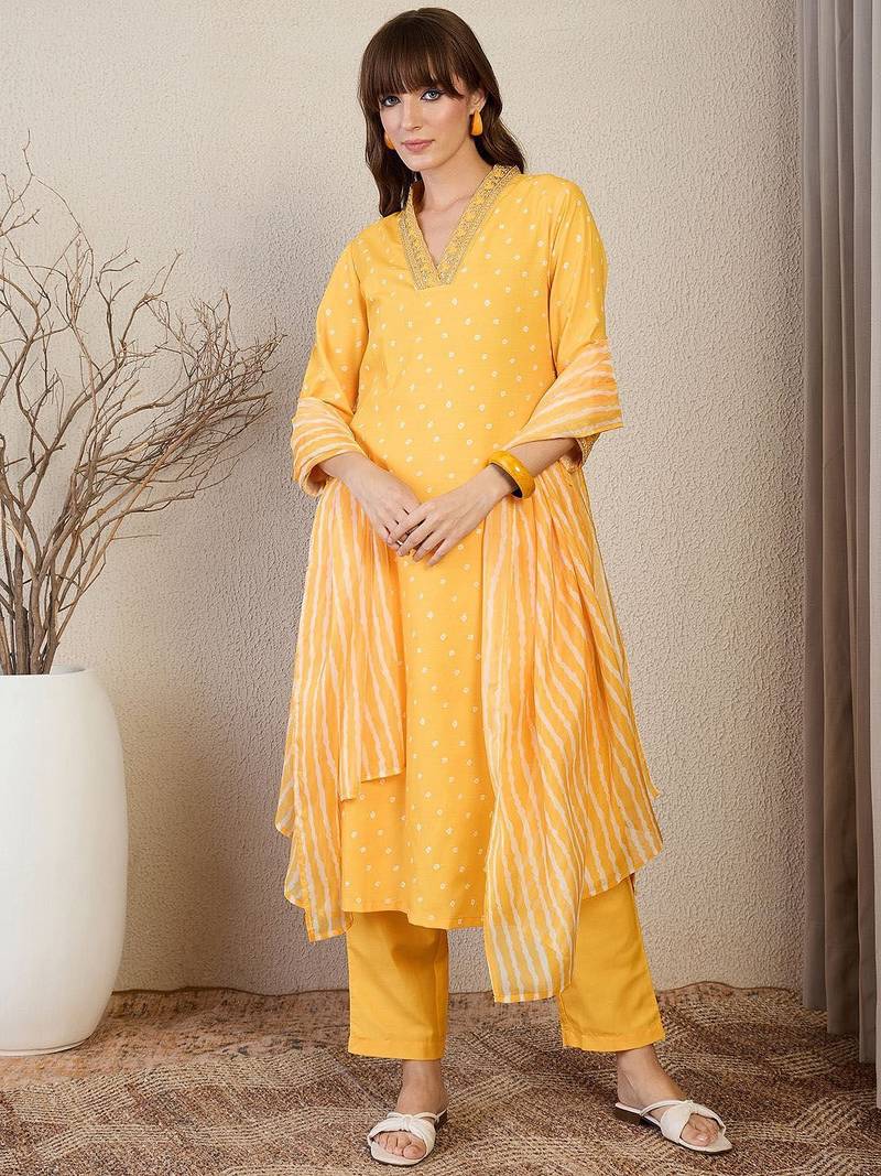 Bandhani Printed Straight Kurta With Trouser & Dupatta