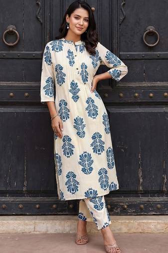 Women Floral Printed Cotton Kurta with Trousers